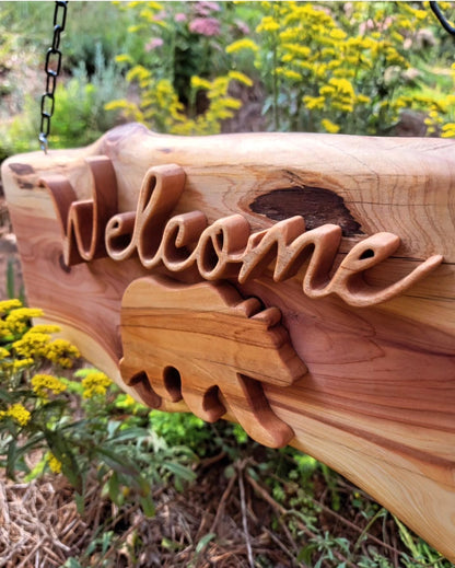 Welcome Sign Bear