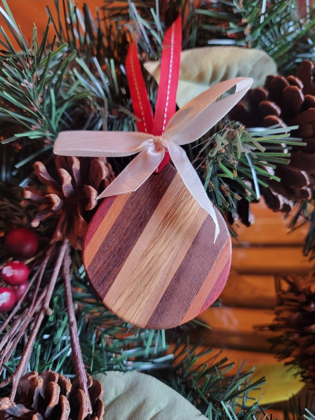 Ornaments Exotic Wood Round