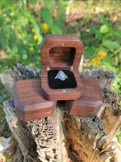Ring box