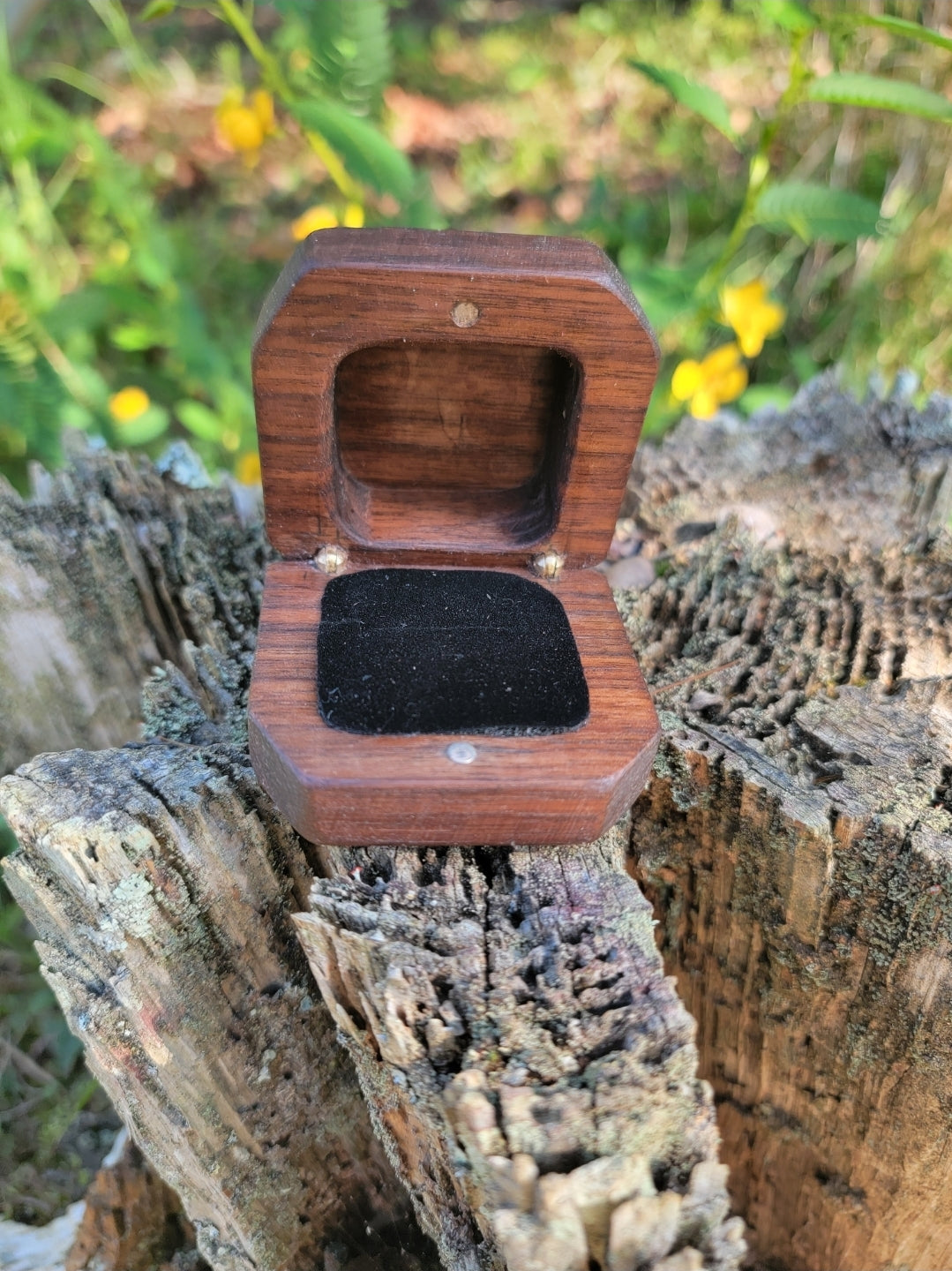 Ring box